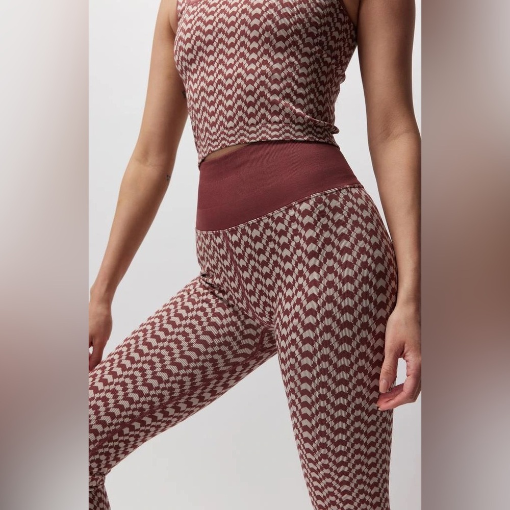 SPIRITUAL GANGSTER ATHENA JACQUARD SEAMLESS CROP TANK & LEGGINGS 2pc Set - Picture 6 of 15